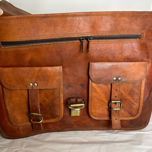 Rugged Leather Large 18" Messenger Satchel Briefcase Bag - Picture 6 of 15